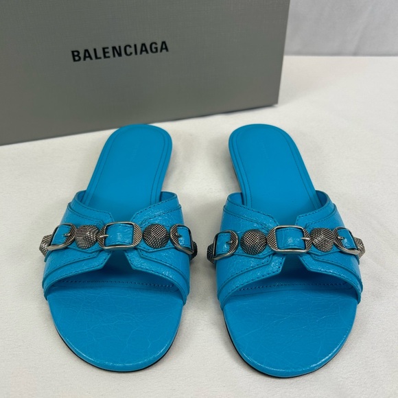 Balenciaga
Cagole flat sandals - Picture 1 of 7